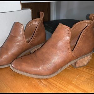 SALE*** AE Brown Booties